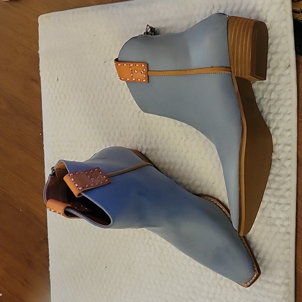 ARider Girl light blue ankle boots tan trim square toe back zipper size 8 NEW…